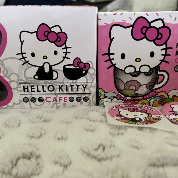Hello Kitty items from Hello Kitty Cafe Truck from 2017 - Picture 9 of 16